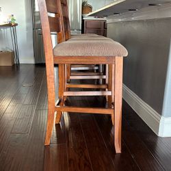 4 Stools 