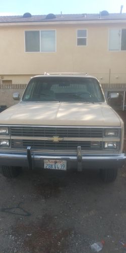 1984 Chevrolet C/K 20 Suburban