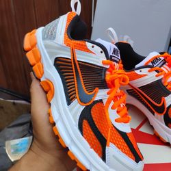 VEMERO 5 SIZE 5.5 Y 