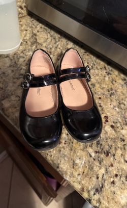 Girl shoes