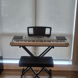 Yamaha 76 Key Piano with Stand & Seat