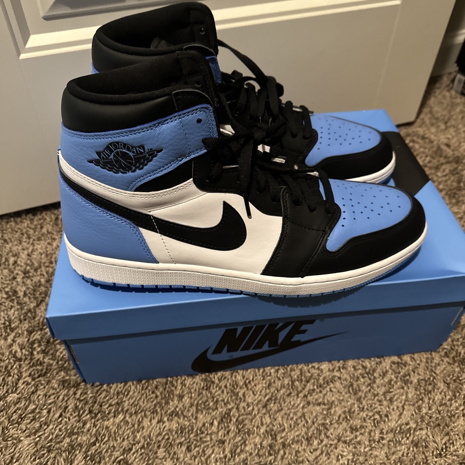 Air Jordan 1 Retro UNC Toe Men' Size 14 