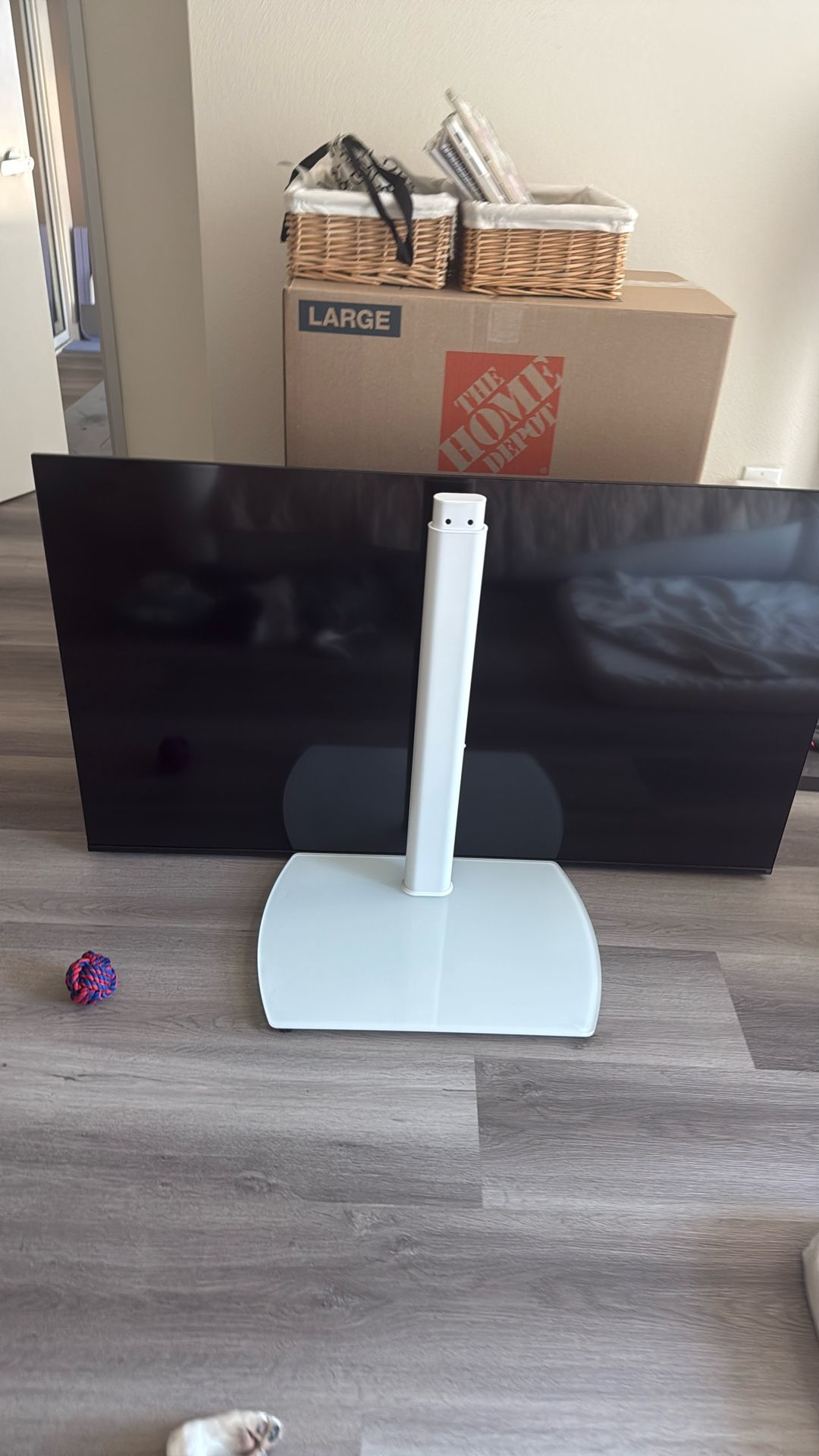 TCL 55 Inch TV And stand For Sale