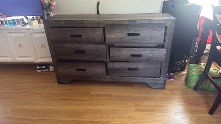 Free dresser