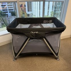 Nuna SENA™ aire Travel Crib