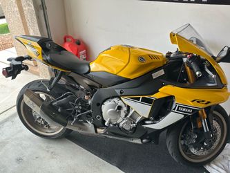 Yamaha yzf-r1 60th anniversary edition 2016