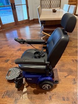 Merits Junior electric mobility chair