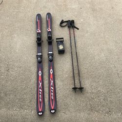 Skis (Salomon X-free) (153cm = 5ft) Tote And Ski Poles (Goode)