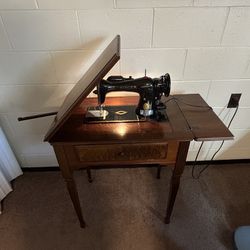 Vintage Singer Sewing Machine Plus Extras