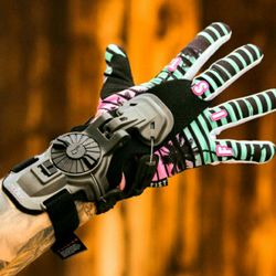 Mobius X8 Wrist Brace For MotoX , Skateboarding Or Snowboarding 