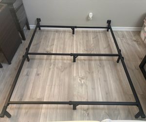Adjustable bed frame