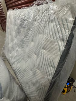 Beautyrest PressureSmart Queen Mattress – Only $120