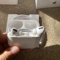Airpod’s pro 2nd generation magsafe case