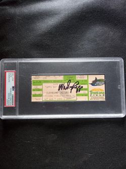 Psa/Dna Wade Boggs Autographed 3000th Hit Ticket Stub