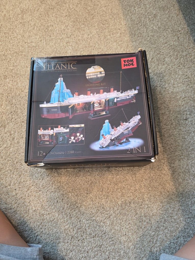Titanic Lego Set
