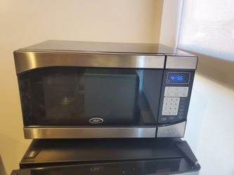 $30 MICROWAVE - MUST GO BY WEDNESDAY