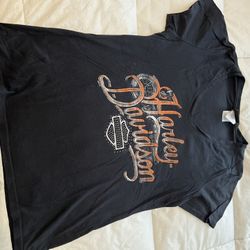 Harley Davidson Shirt   Size xl