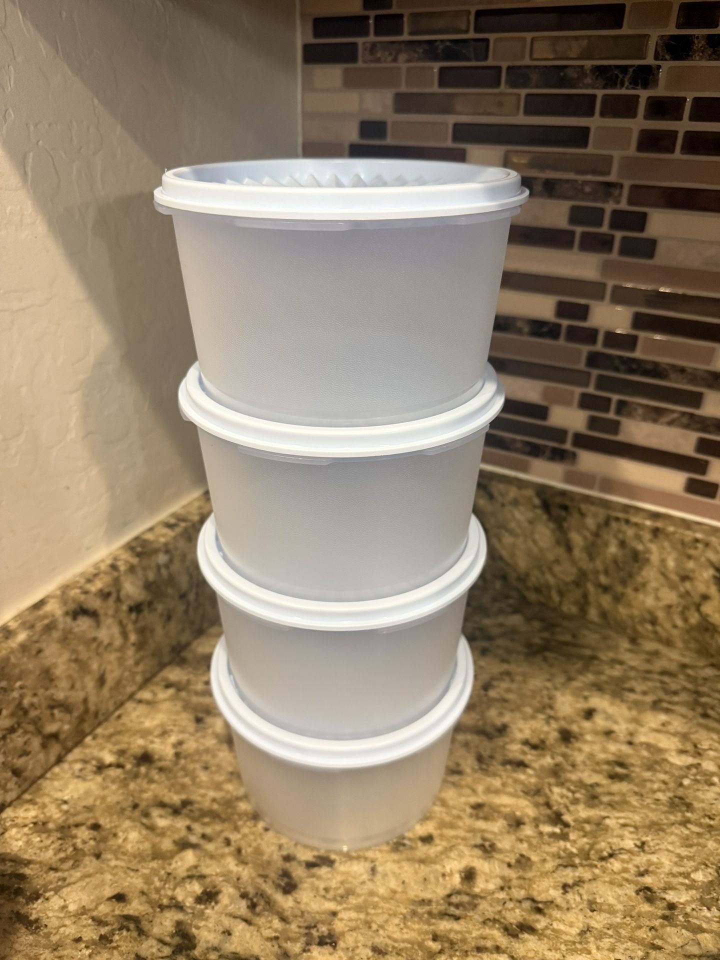 Small Tupperware Servalier