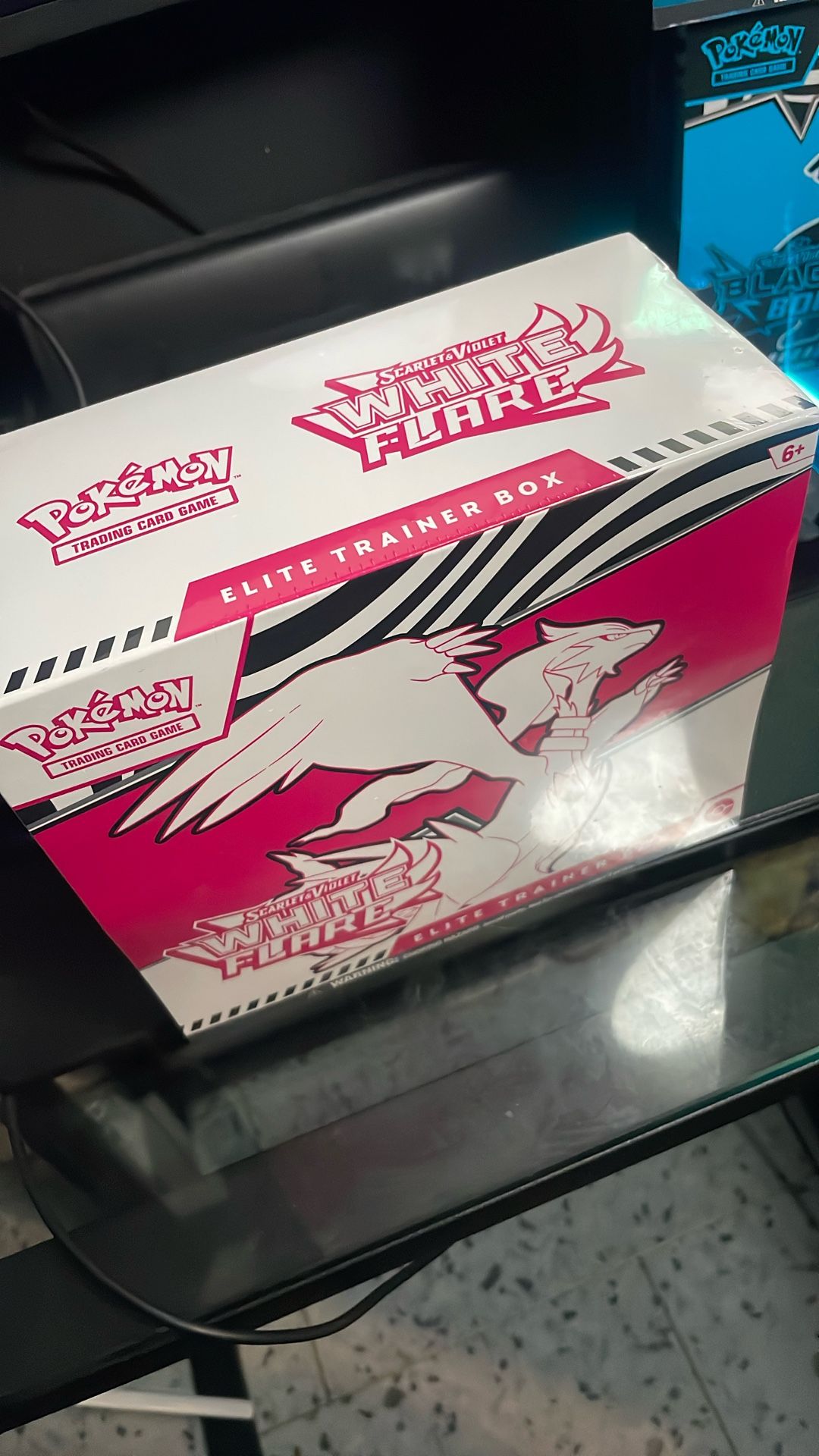 White Flare ETB