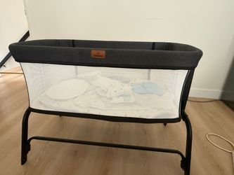 Baby Bond bassinet