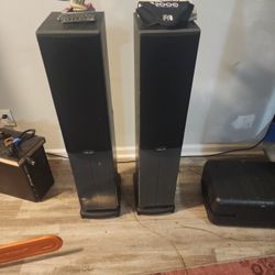 POLK AUDIO  SPEAKERS