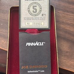 Joe DiMaggio 30 Card Set With Certificate of Authenticity and authenticator lens