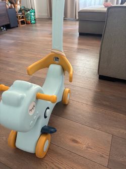 Kids Ride-On Toy with Push Handle