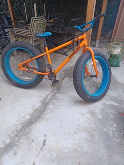 Mongoose Dozer 26-Inch Fat Tire Bike