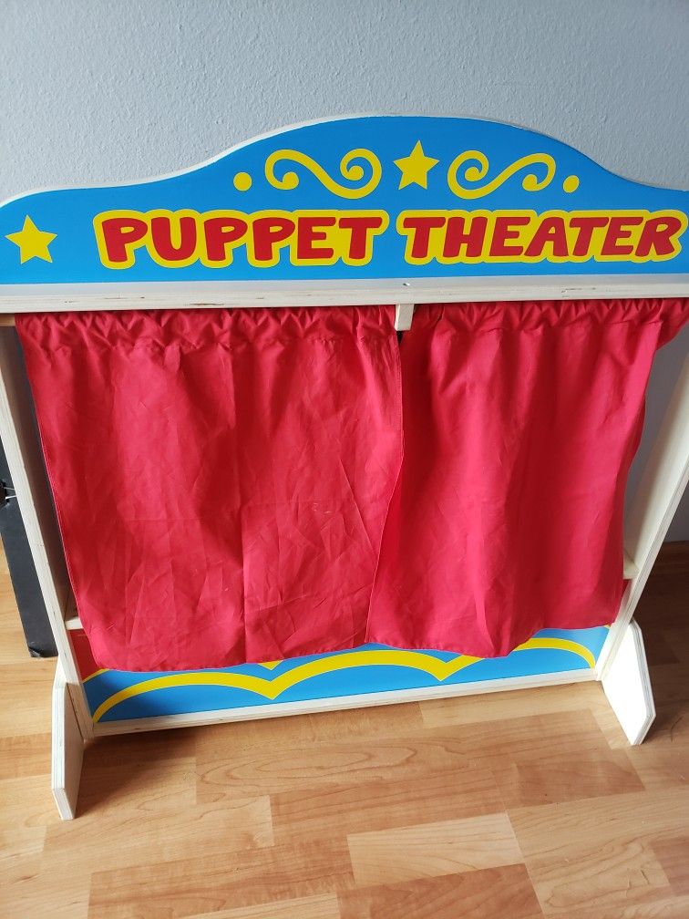 Large Wood Puppet Theater, Lakeshore