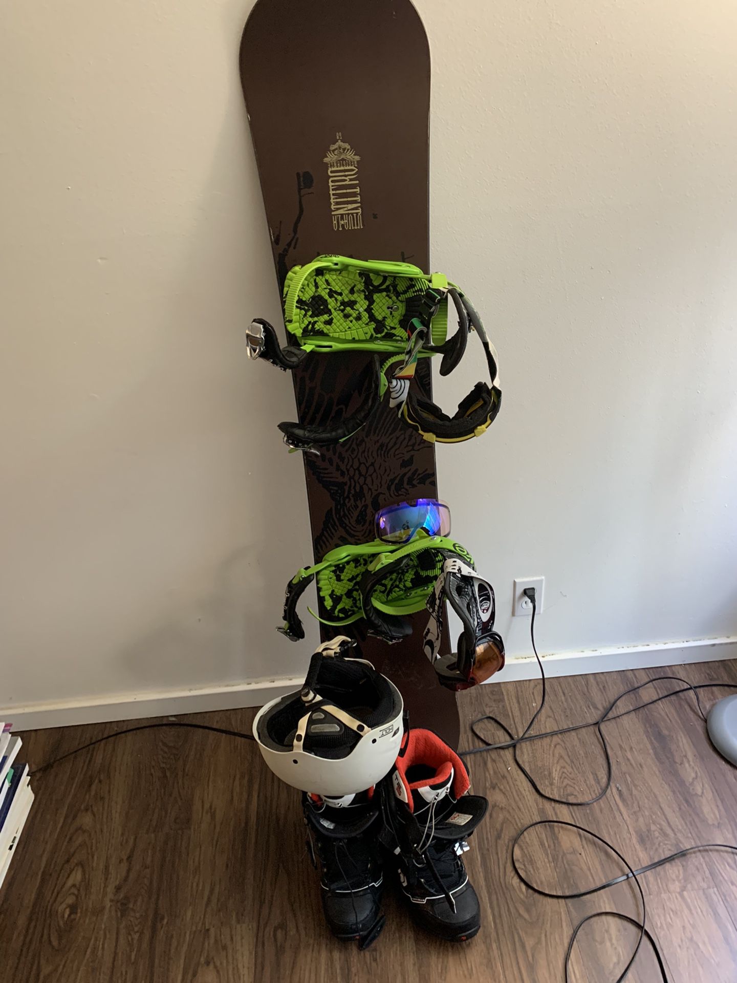 Snowboard And Gear (size 155 And Mens 10.5 Boots) 