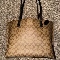 Women’s Coach Mollie Tote Bag 