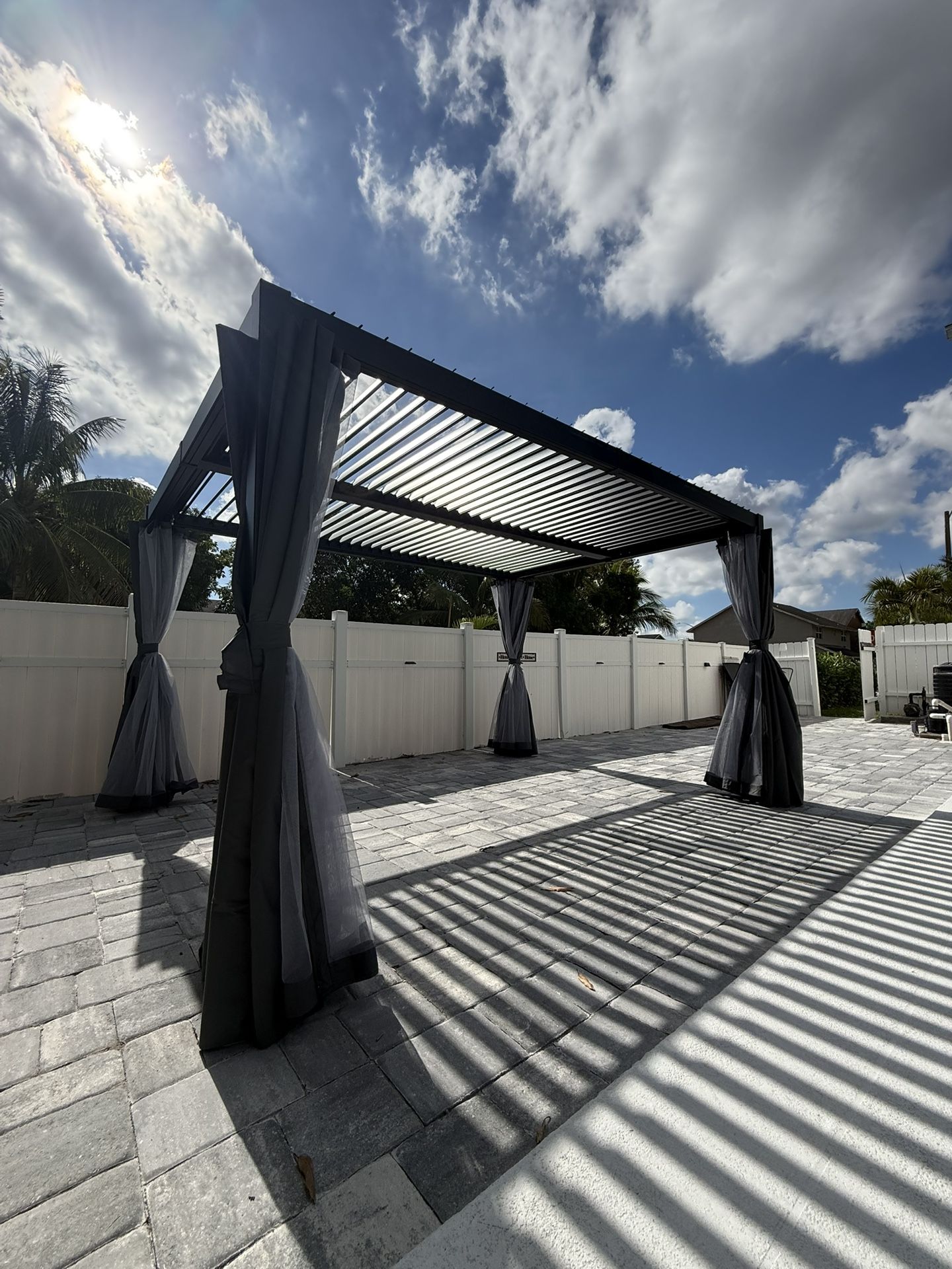 NEW PERGOLA + INSTALLATION 10x13