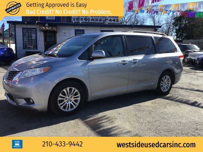 2012 Toyota Sienna