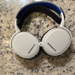 Steelseries Headphones