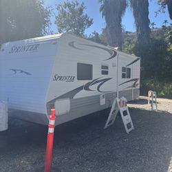 26 foot 2005 sprinter travel trailer