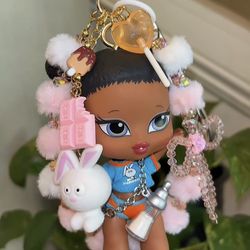 ✨🌸 Sasha Bratz Babyz Keychain 🌸✨ Gold & Pink theme