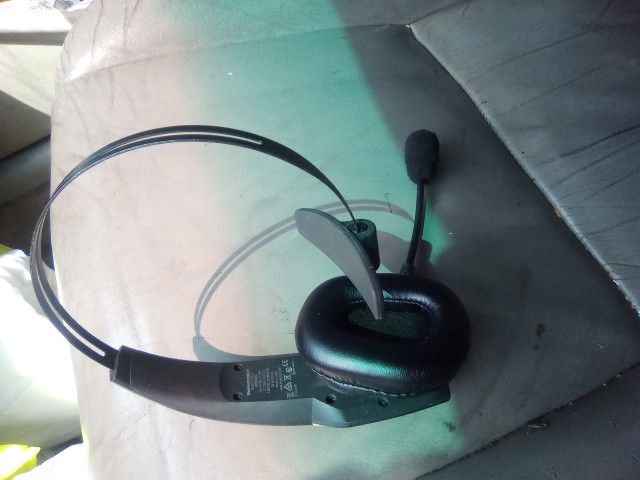 Blue Parrot Bluetooth Headset B350xt 70obo