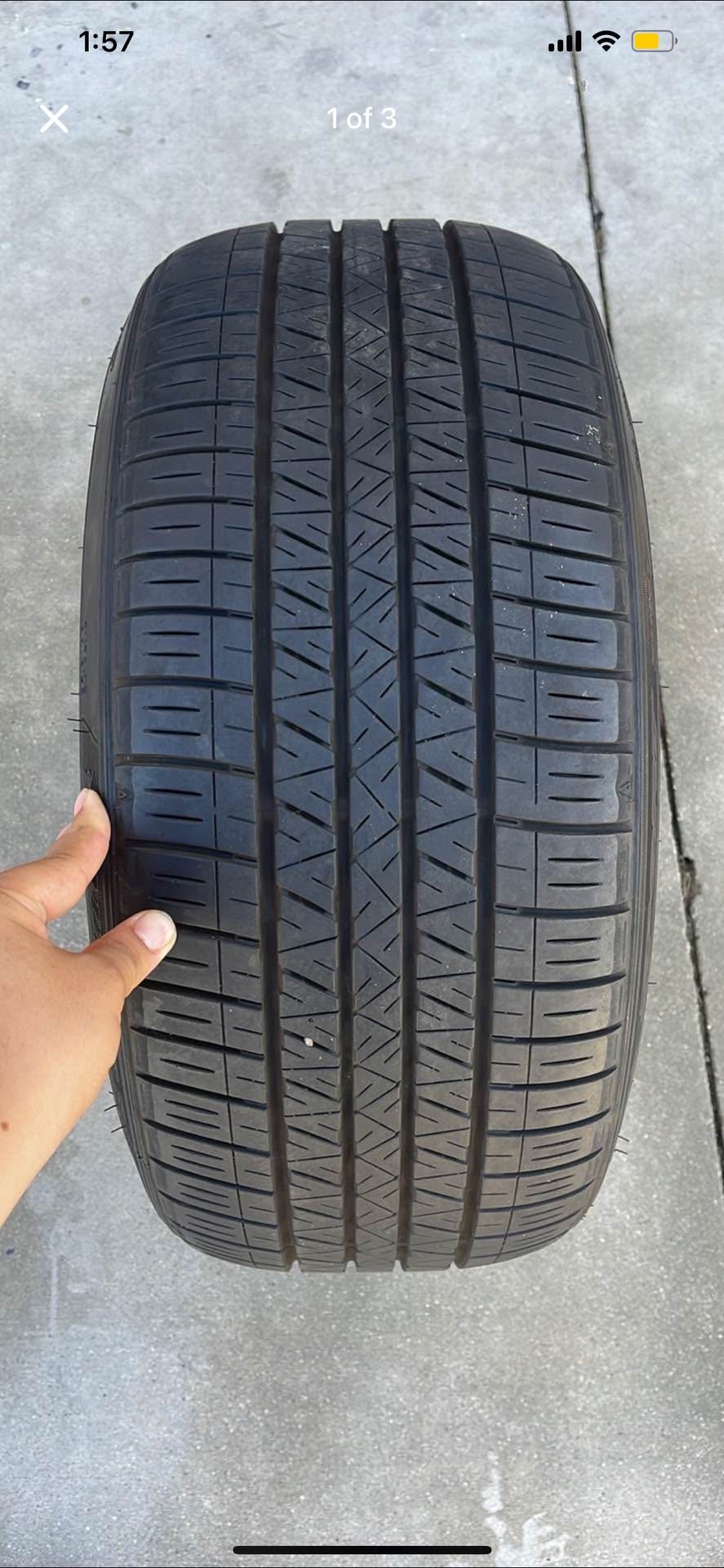 225/40/18 Tire
