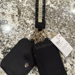 New Limited Editon Lululemon Wordmark Wristlet Black & Gold