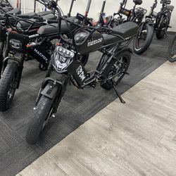 Meelod M8DM Dual Motor