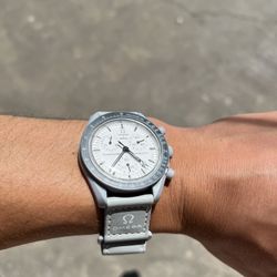 SWATCH x OMEGA MOONSWATCH 1965 Mission To The Moon BIOCERAMIC Series 
