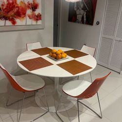 Calligaris Round Dining Table Set – 4 Seats – Excellent Condition