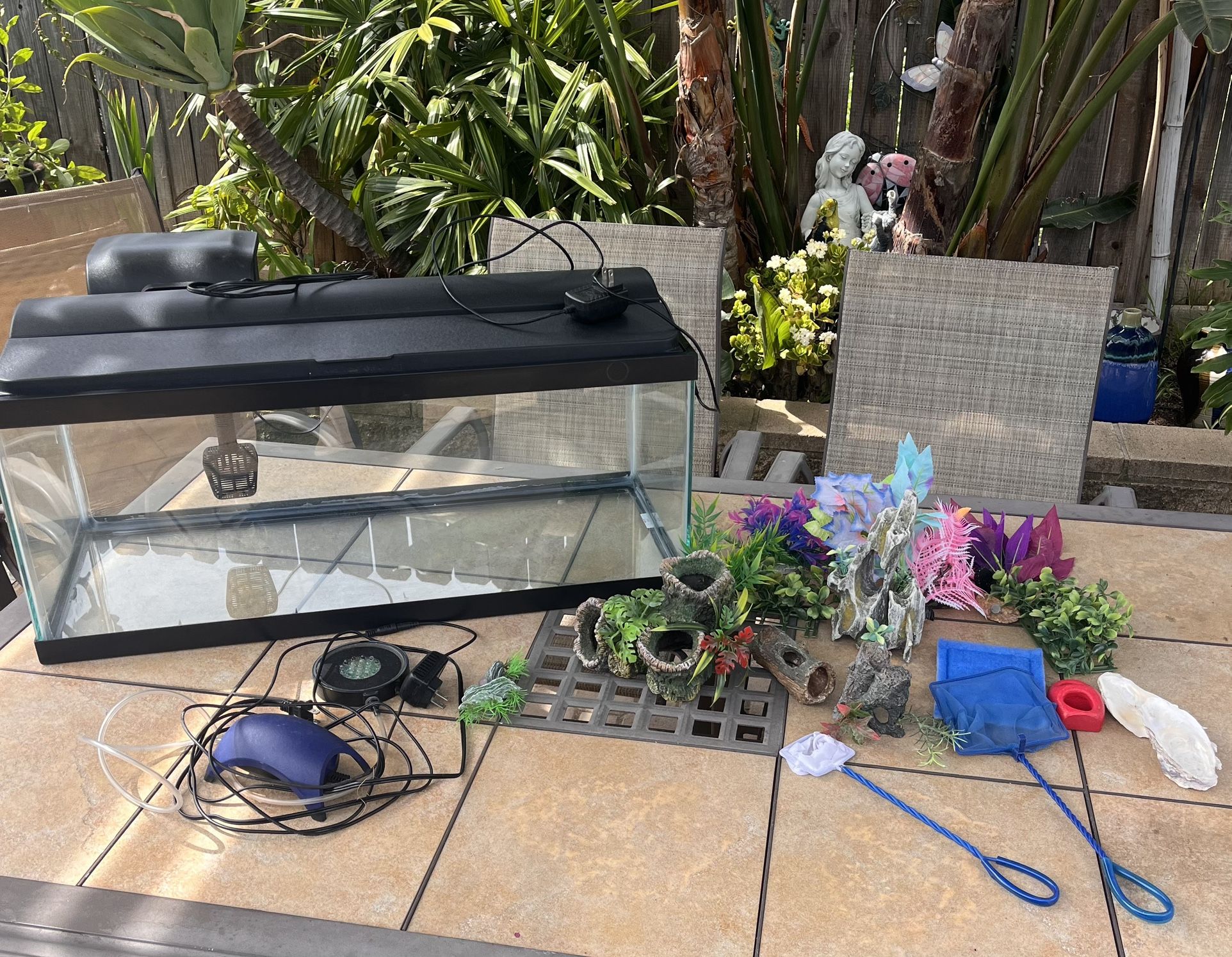 Fish Tank & Fish Tank Accessories