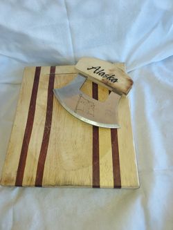 Ulu w/Cutting Board