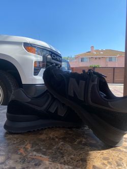New balance shoes