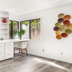 4 Piece Lot of Wall Decor