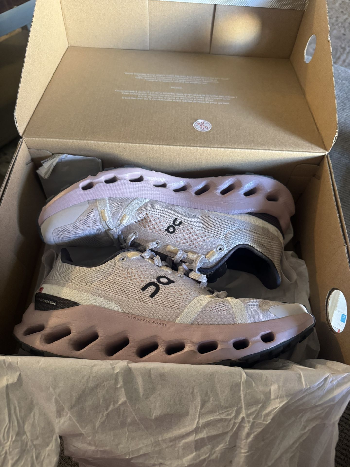 Women’s On Cloud Cloudsurfer Trail Shoes Size 8.5
