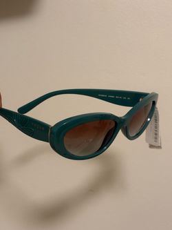 Vogue Sunglasses NEVER WORN w tag