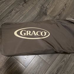 Graco baby playpen