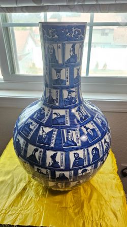 Large Blue and White Porcelain Chinese Emperor Portrait Vase